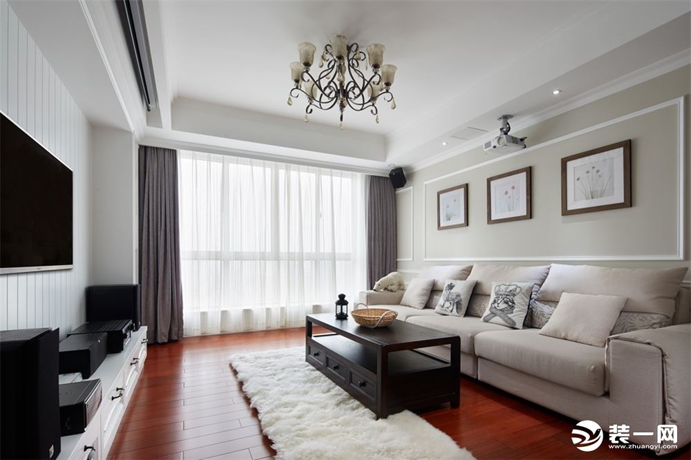 洁白的墙壁，洁白的沙发，给客户一个整齐，一个干净的家。