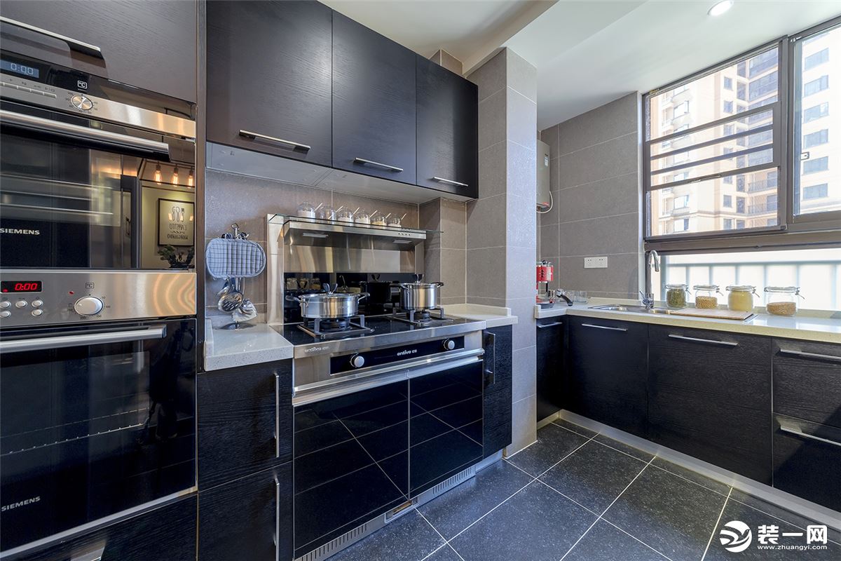 ◤紫金城◢108㎡三居室现代风格厨房装修效果图