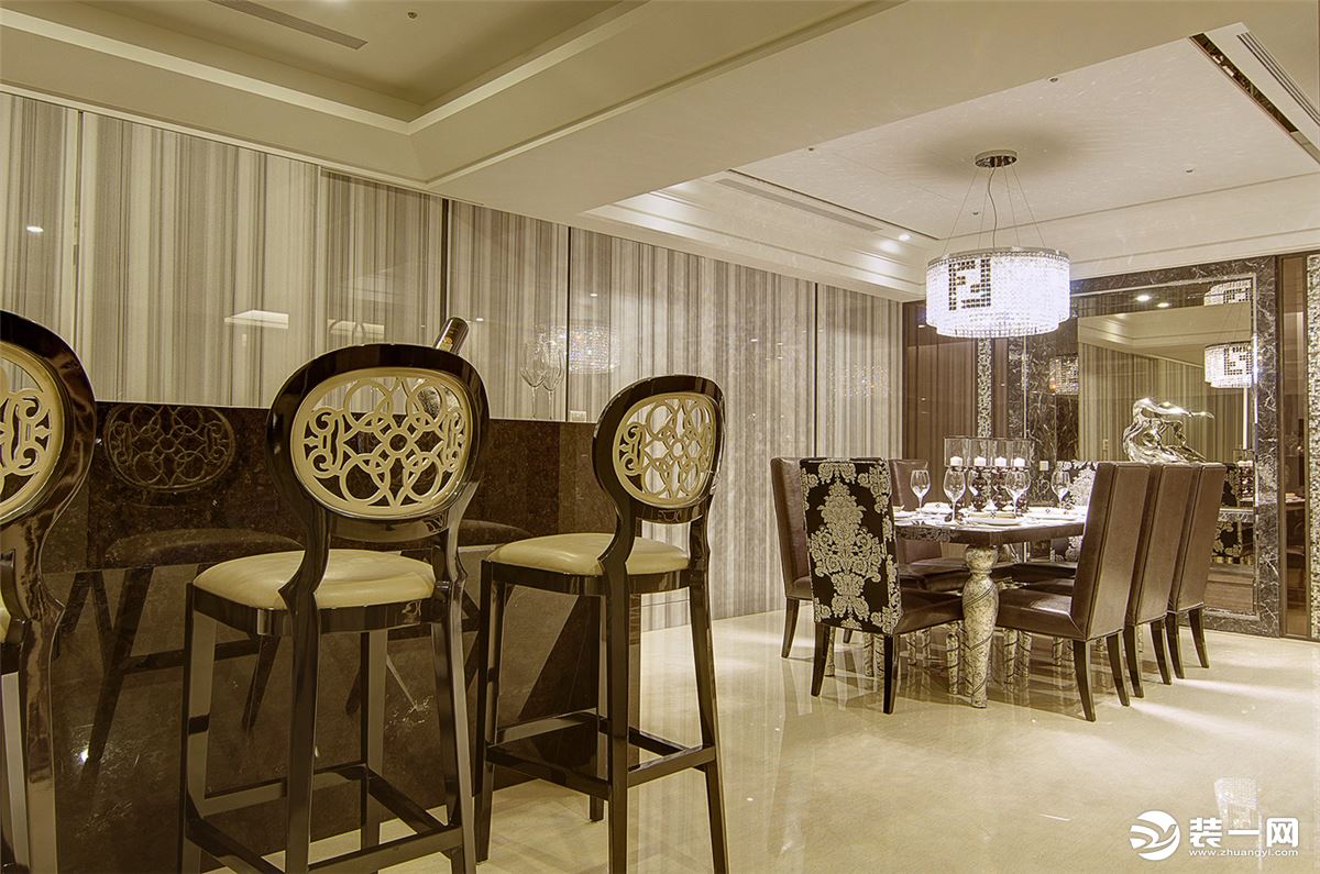 ◤阳光金域◢260㎡大户型古典风格餐厅装修效果图
