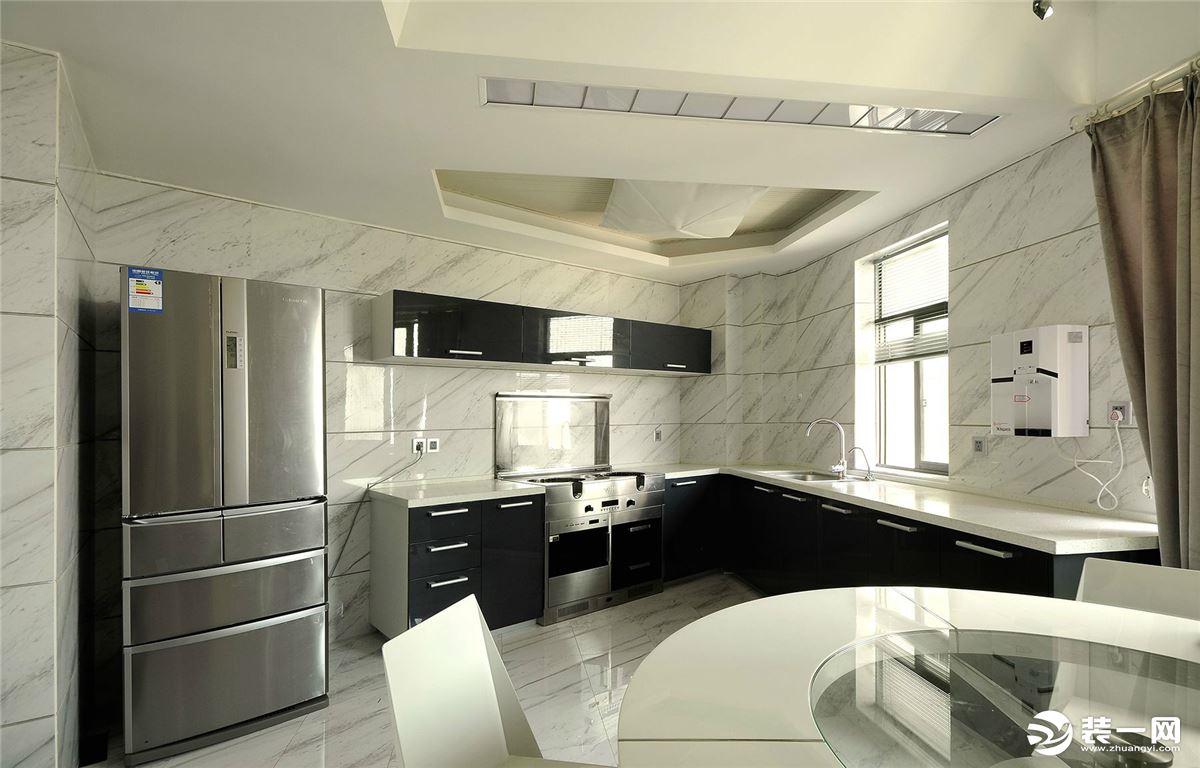 ◤银河湾花园◢142㎡三居室现代风格厨房装修效果图