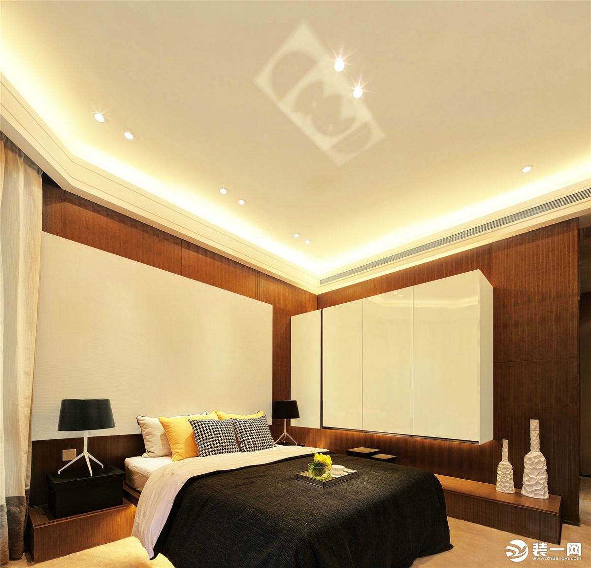 ◤弘阳广场◢135㎡三居室现代风格卧室装修效果图