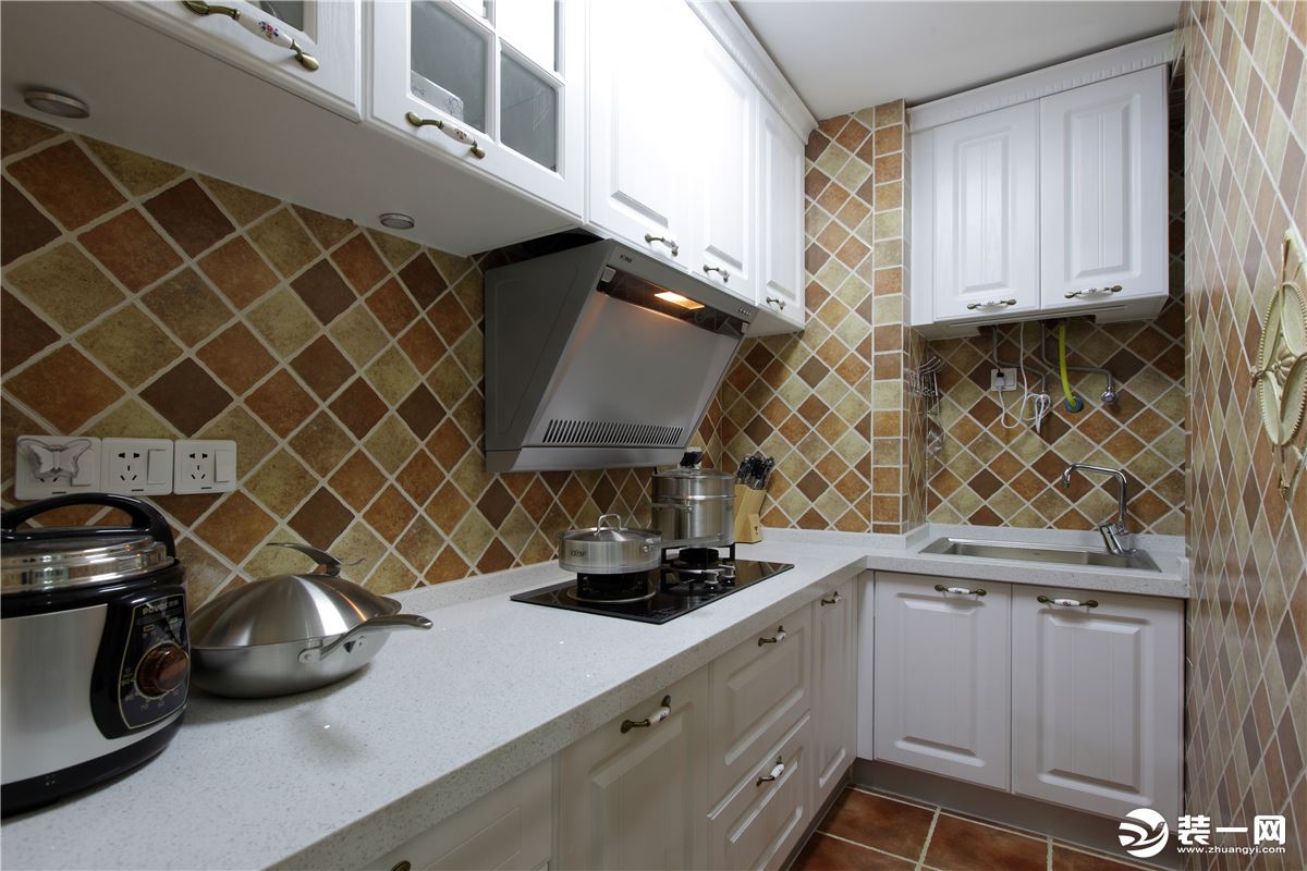 ◤紫韵香庭◢104㎡三居室美式风格厨房装修效果图