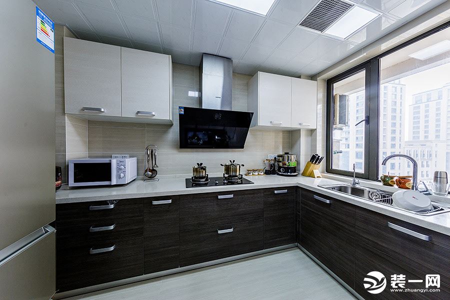 金科天元道 80m²  三居室  现代北欧厨房装修效果图