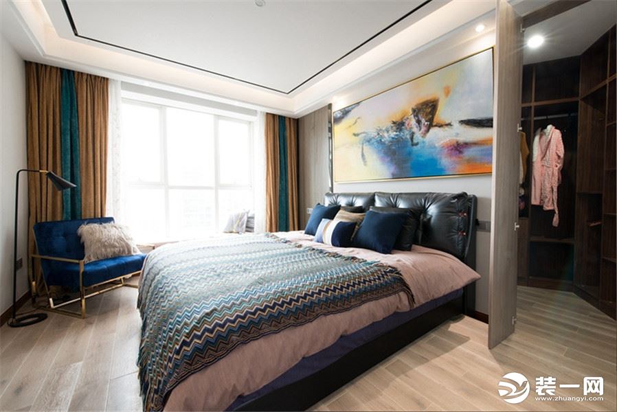 上海申佳时光  98m²  三居室  现代风格卧室装修效果图
