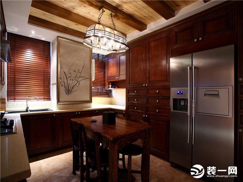 融创凡尔赛  150m²  四居室  美式风格  厨房装修效果图