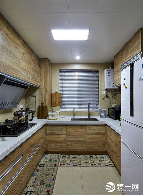 金科金辉博翠山  98m²  三居室  现代北欧风格  厨房装修效果图