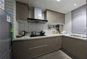 力帆·翡翠华府  100m2  三居室  现代简约风格厨房装修效果图