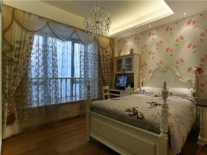 融创凡尔赛  150m²  四居室  美式风格  卧室装修效果图