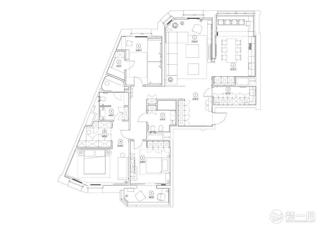 设计师发挥空间优势，通过合理而巧妙的手法划分功能区间，结合精致得体的配饰，通过色彩与材质的巧妙搭配，