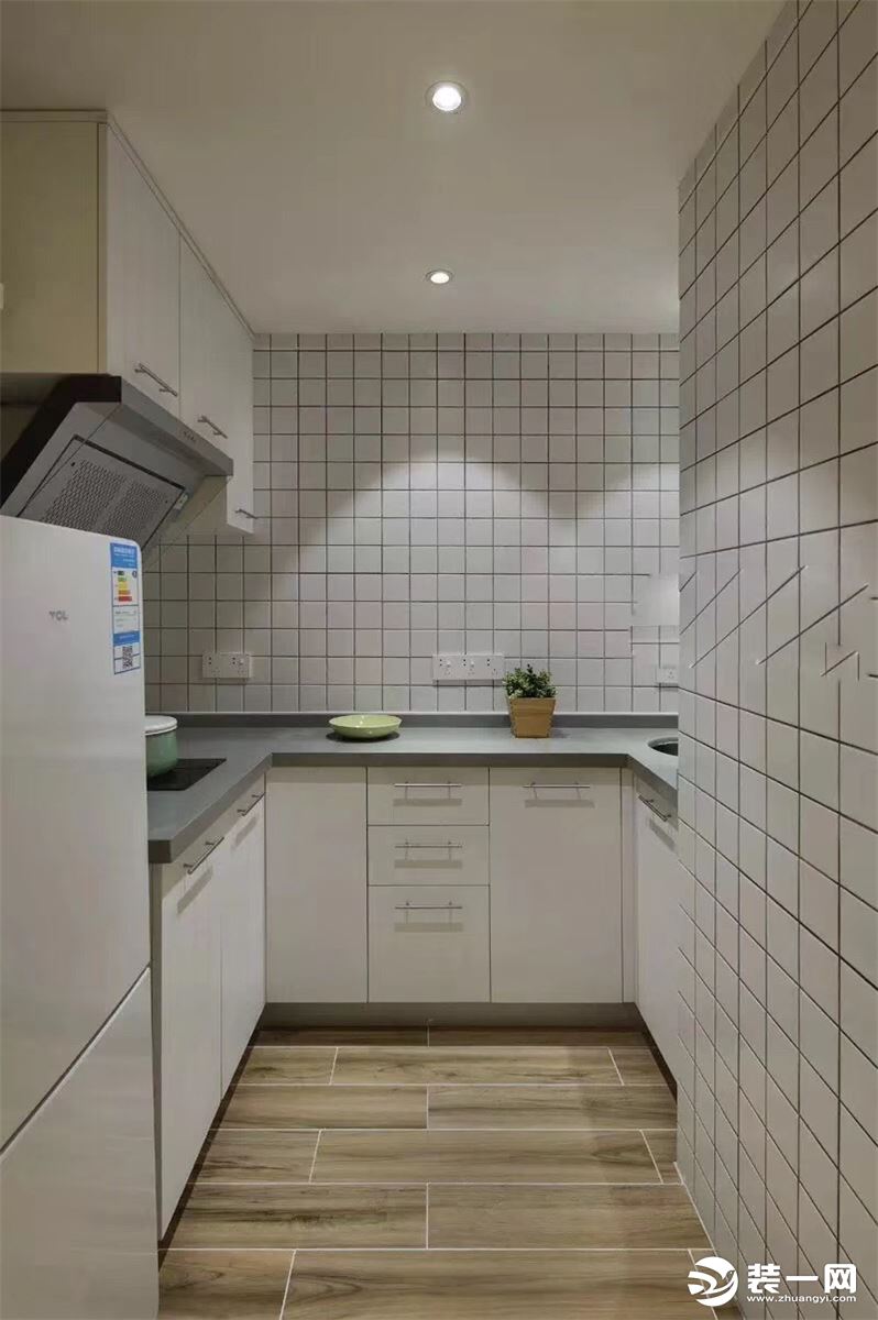 【重庆西港装饰】仁安里 40平 三居室 现代 厨房装修效果图
