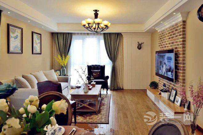 欧也装饰  上海时光  现代复古式  70平 二居室 造价9万客厅装修效果图