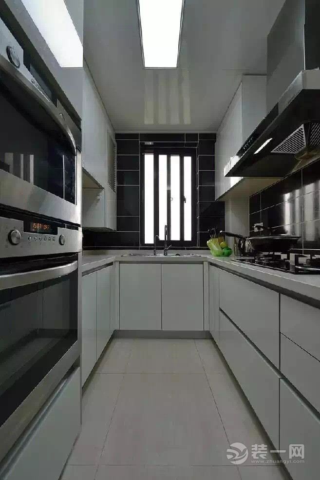 重庆汉德装饰 融侨城三居室123平 造价11万 现代 厨房装修效果图