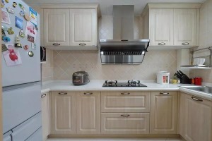 120平三居室简欧风格厨房装修效果图