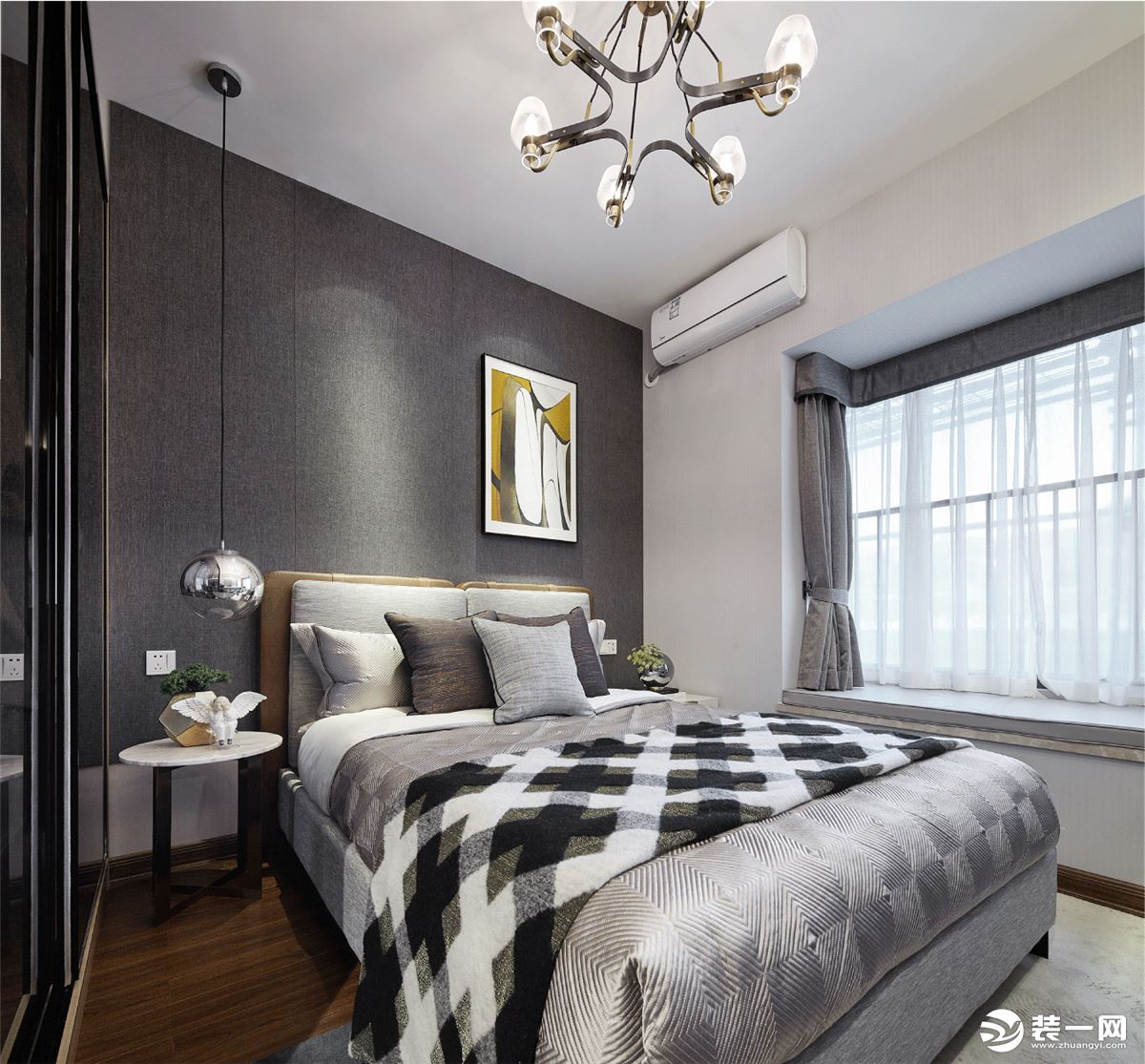 卧室床头墙是软包基础，浅灰色的布艺的靠背，搭配柔软的床品，营造出治愈的舒睡空间。在简约素雅的空间下，