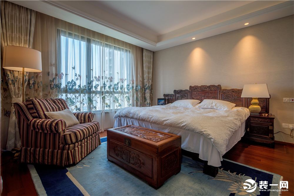 体现中国传统室内设计的庄重、优雅的双重气质