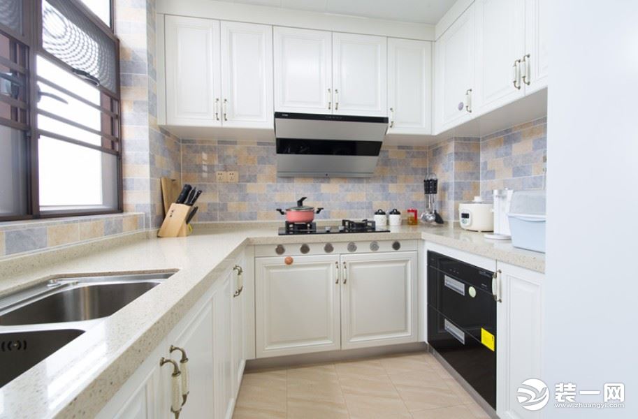 惠州浩天装饰136平美式完工实景厨房效果图