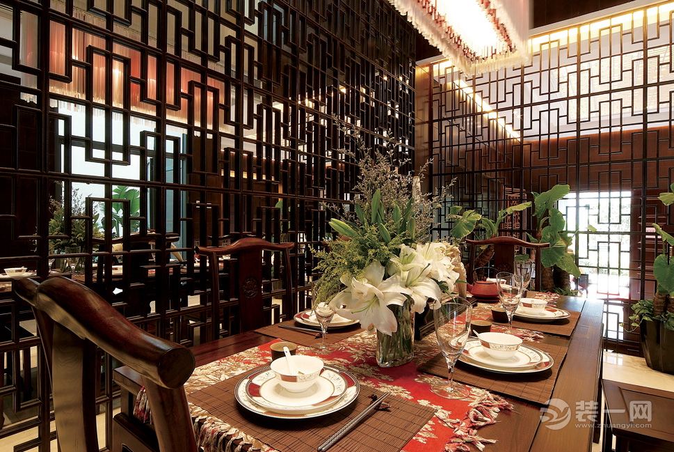 美的家鸿馆 龙湖紫都城 200平 复式 造价34万 中式 餐厅