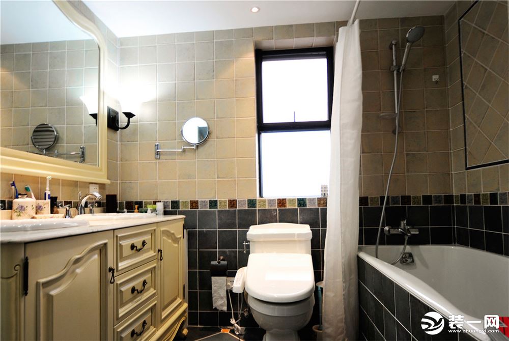 成都丰立装饰龙城一号96平三居室美式风格实景案例--卫生间，浴缸