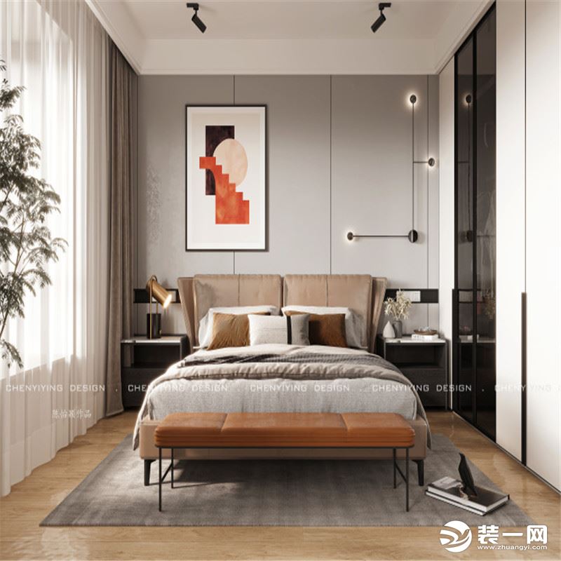 主卧的整体色调和客厅相互辉映，深色的床与浅色的背景形成对比，形成撞色之美顶面和墙面同样加上简简单单的