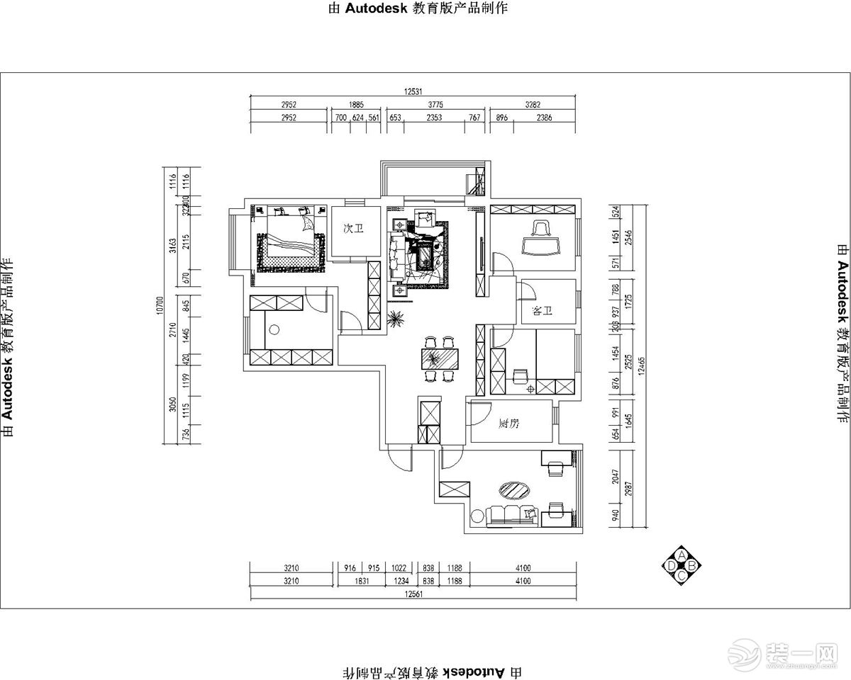 此戶型是一個(gè)朝南戶型，房間通透敞亮，每個(gè)空間采光都很好，格局也比較方正，客餐廳分區(qū)明確，各個(gè)空間分區(qū)