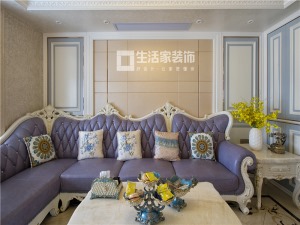客厅爱马仕浅色调，通过浅米黄奥特曼大理石呈现简洁明快的生活气息。 设计师将户型原本的阳台一分为二，留