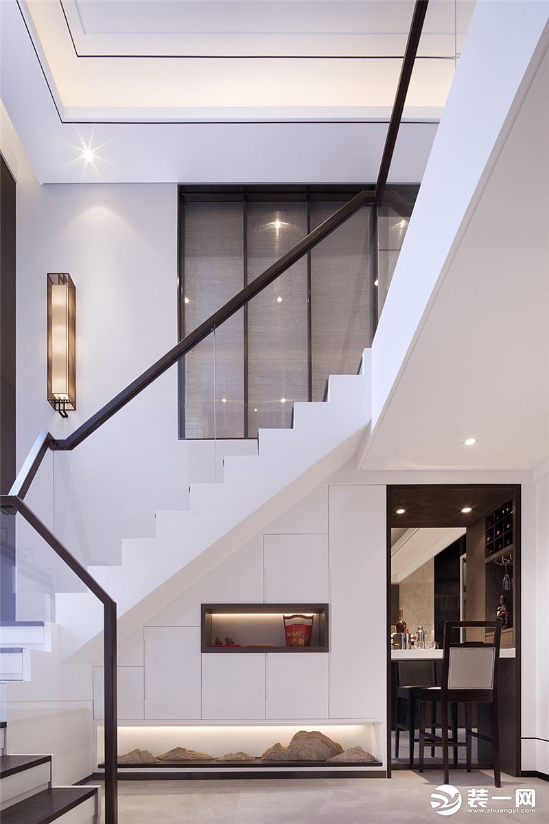 白鹿城四居室新中式风格装修效果图/楼梯