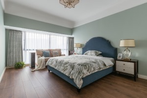 卧室 主卧室，静谧蓝的主色调，给人放松舒适的私密空间