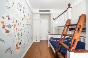卧室  儿童房以木色 蓝色的上下铺，同时墙面还有可爱的装饰画，让这个小房子成为孩子的童趣天地。