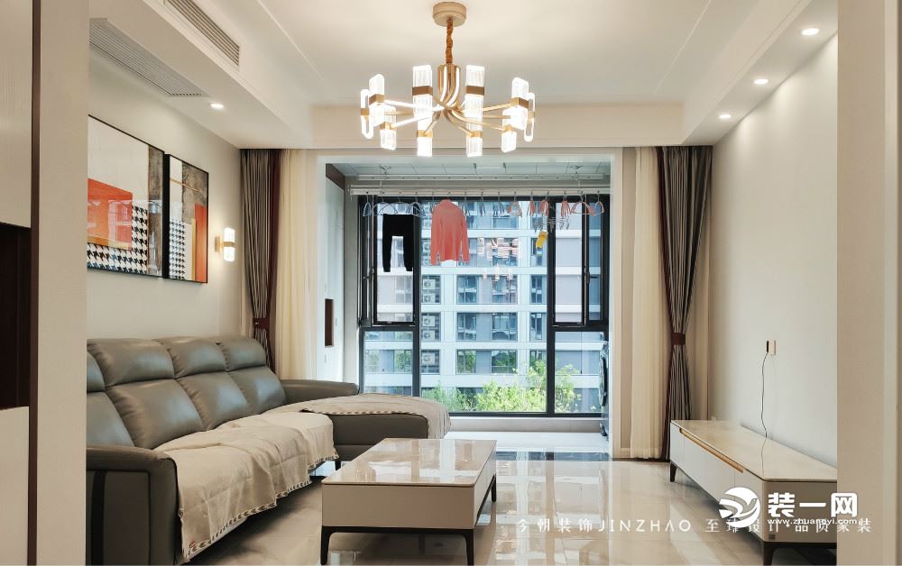 客厅——从造型、色彩与采光呈现空间的质感极具现代优雅