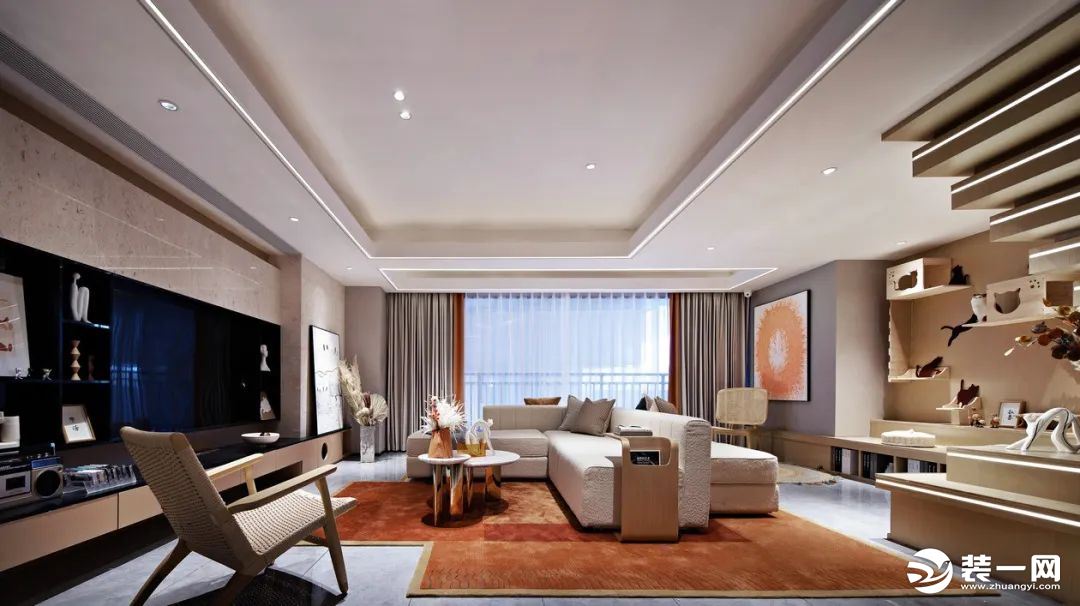 客厅多功能的沙发将整个空间功能细化，与楼梯完美结合的“喵星人之家”便是整个户型的点题空间。
