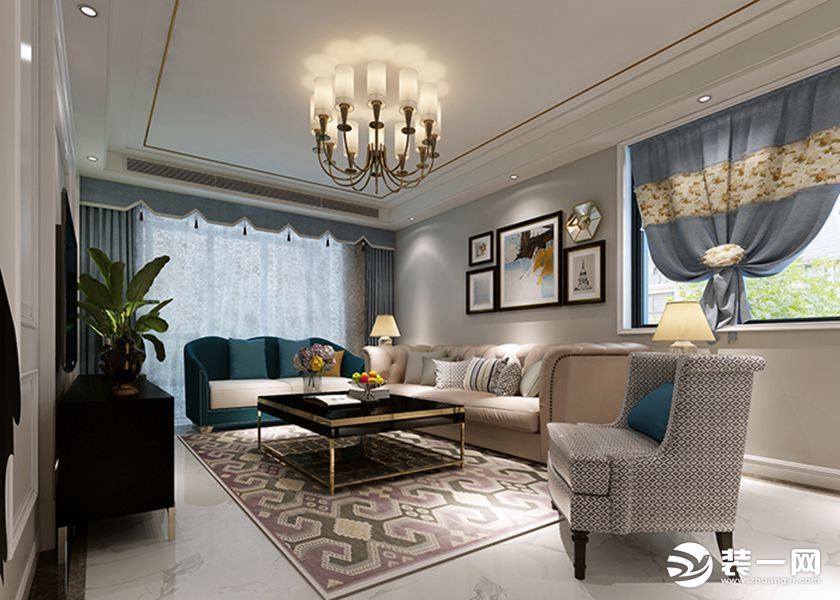 客厅沙发与窗帘在同一色系，整个空间视觉更和谐。
