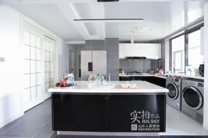 【山水人家装饰】国博新城现代风格开放式厨房家装效果图