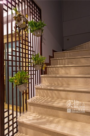【山水人家装饰】金银湖别墅中式风格楼梯装修实景效果图