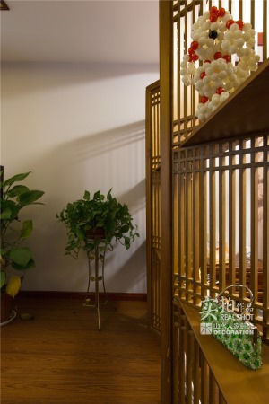 【山水人家装饰】金银湖别墅中式风格楼梯玄关装修实景效果图