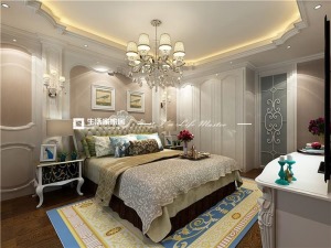 卧室顶部都是做石膏角线，主卧以温馨为主色调，使空间很舒适，白灰色的床品干净利落。