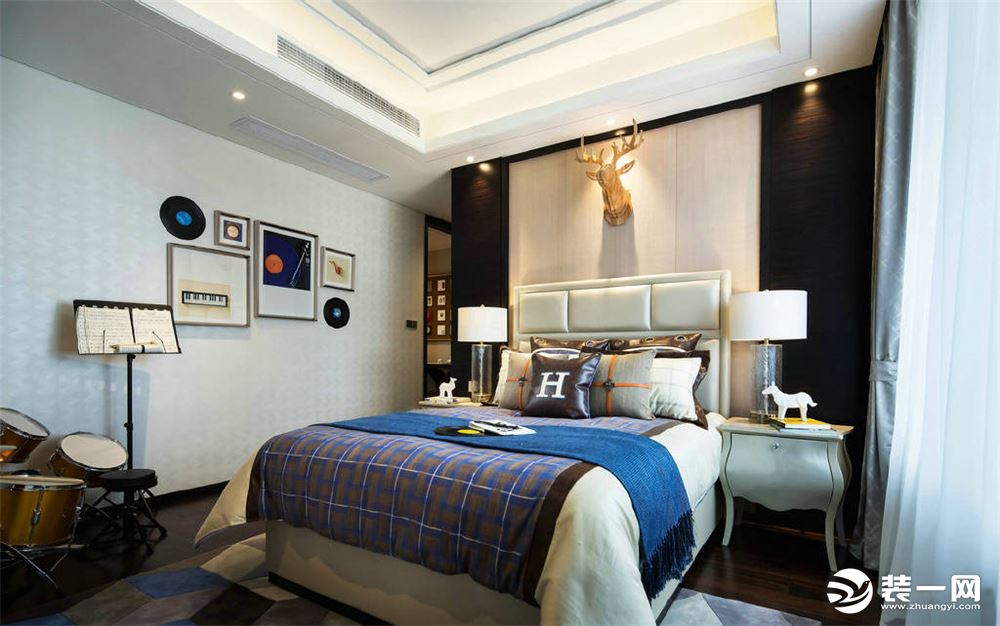 东方海雅居95平三居室现代风格效果图--卧室