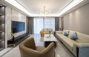 沙发背景墙以纯色木饰面，搭配暖色皮质沙发，空间更符合现代主题，且舒适高级。