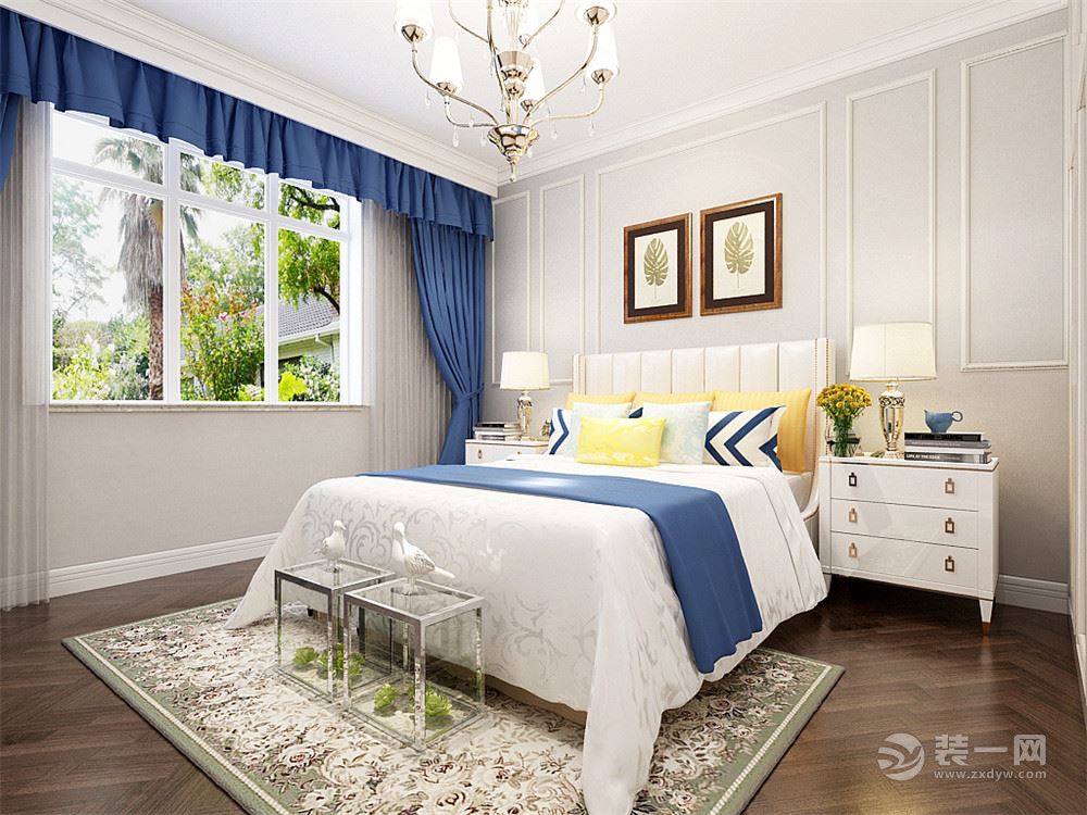 主卧室空间大，床头背景墙颜色淡雅、造型简洁，使整个空间环境更加放松舒适。电视背景墙材质反射性虽然不强