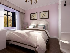 次卧墙面采用粉色，小女生的公主房，得到客户的喜爱。整个设计和谐统一，给人以温馨舒适的感觉。