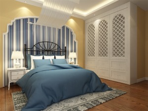 次卧室采用的是地中海风格的设计，整体设计更加趋于年轻化，整体的色彩更加清新活泼，墙面的造型设计使得整