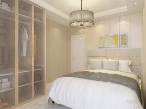 家具的選擇較為簡單，臥室的設計舒適簡約，家具的選擇為木色，使整體設計很典雅，適合居住。