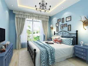 主卧内的用色与客餐厅大相同，卧室以蓝色白色为主，床的颜色为蓝白色，使空间更加清新舒适