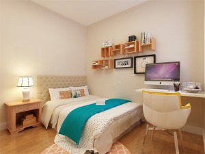 卧室搭配倡导“简单但不简约”，在室内环境中力求表现悠闲、舒畅自然的生活情趣。