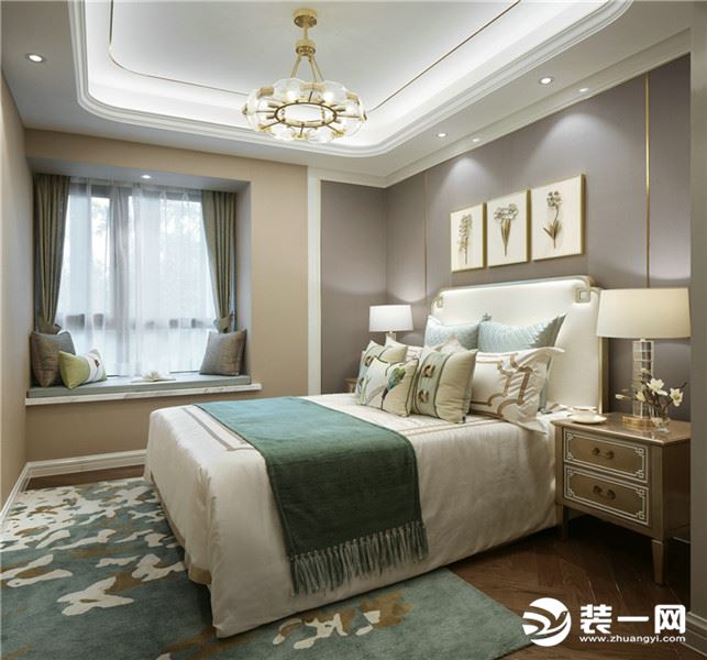 老人房床头背景采用安静神怡的雾灰紫色和华丽精巧的床饰让卧室变得更加的温馨与宁静，也更复合老人的色彩视