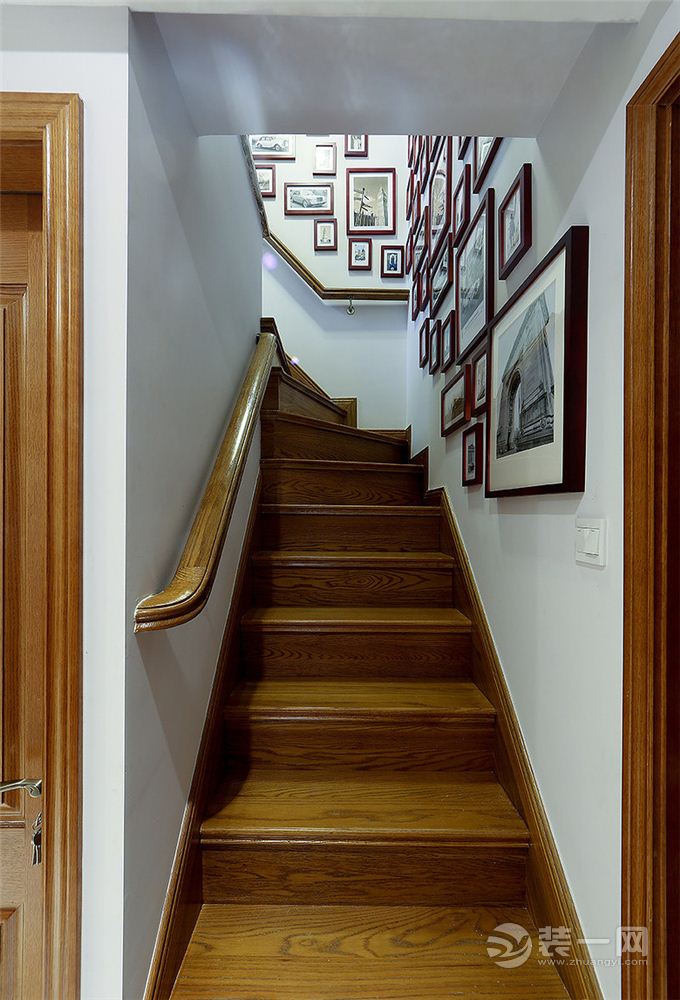 苏州金御华府165平复式现代简约舒适楼梯装修效果图