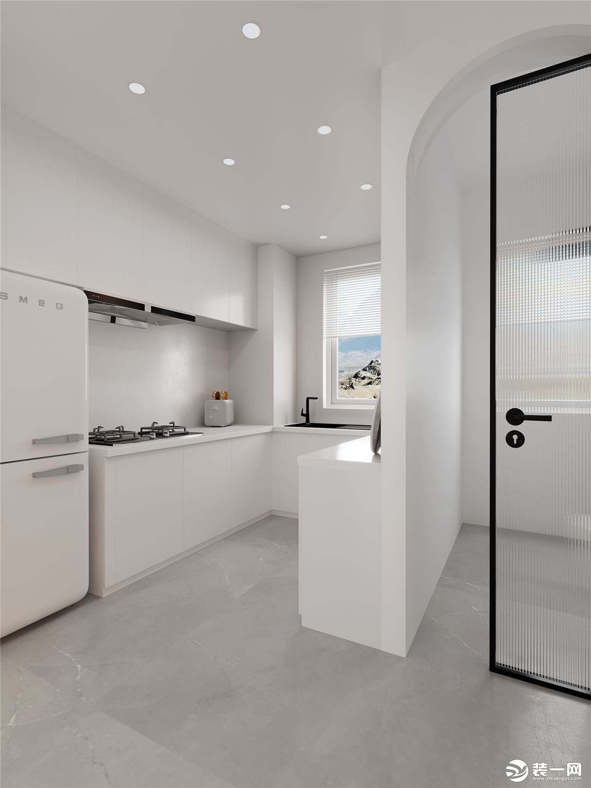厨房面积较小，打通厨房隔墙。做开放式厨房，增大厨房使用空间。