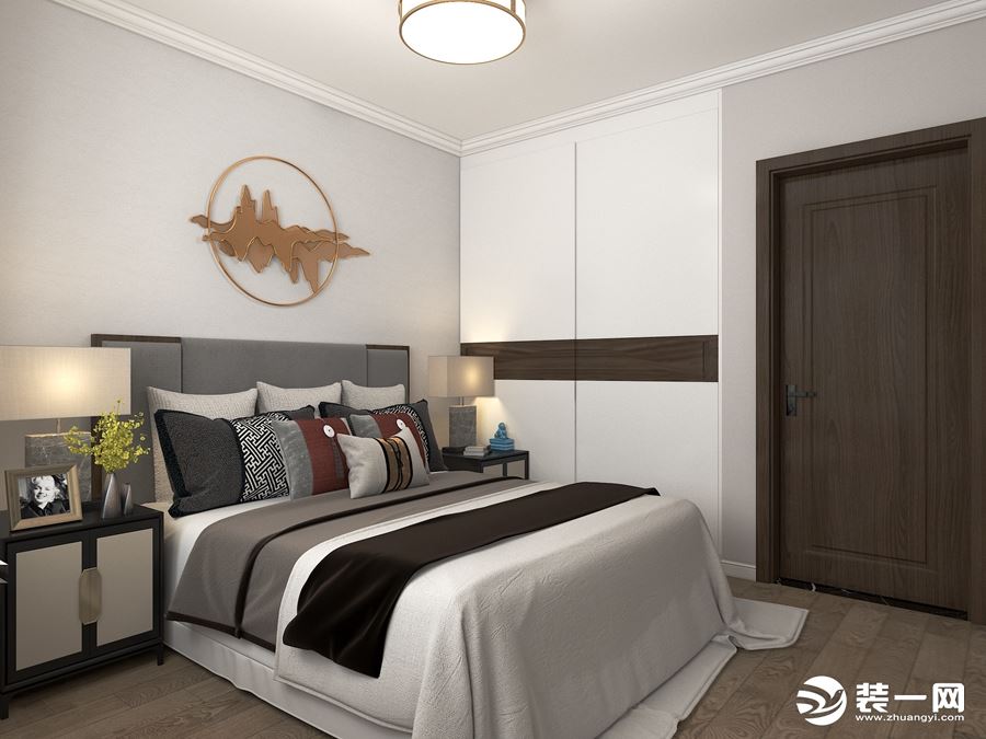 主卧室现代金属材质的中式风格造型，呈现出一种古韵犹存的空间氛围。延伸到顶的衣柜，具备充足的储物空间。
