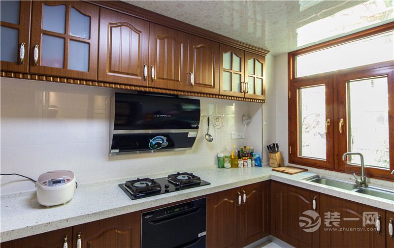 阳光苑 130平 三居室 造价29万 中式风格厨房
