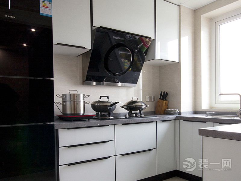 生活家装饰 保利港湾国际 96平 三居室 造价13万 现代风 厨房