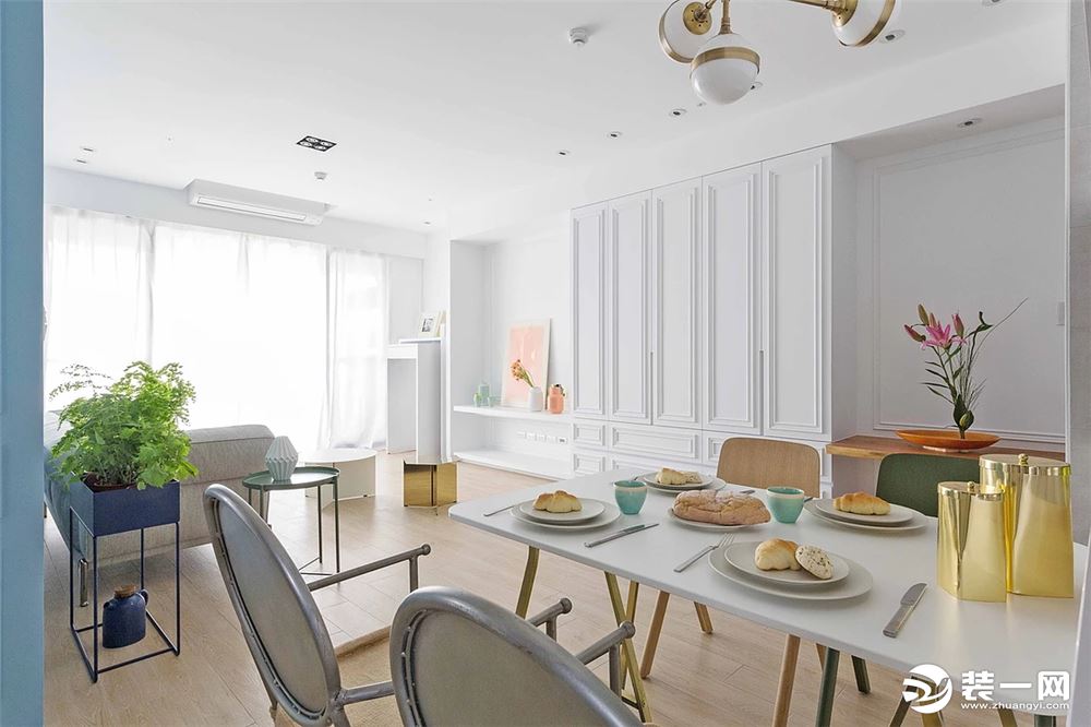 重庆生活家装饰 | 130m²简约法式风格装修设计案例  餐桌